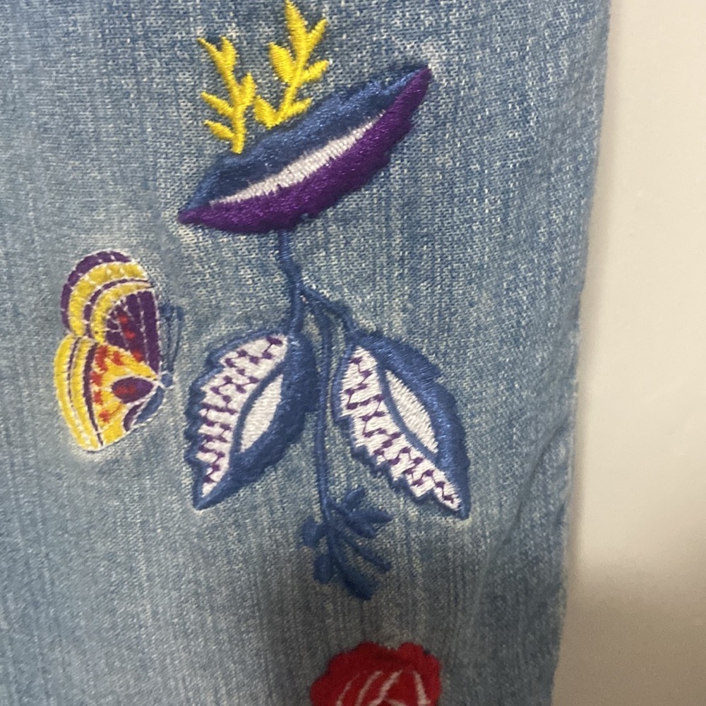 Embroidered Blue Jeans - Picture 4 of 7